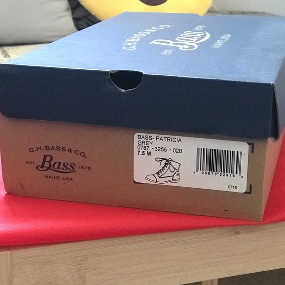 Bass Gray Ankle Boots - Picture 2 of 8